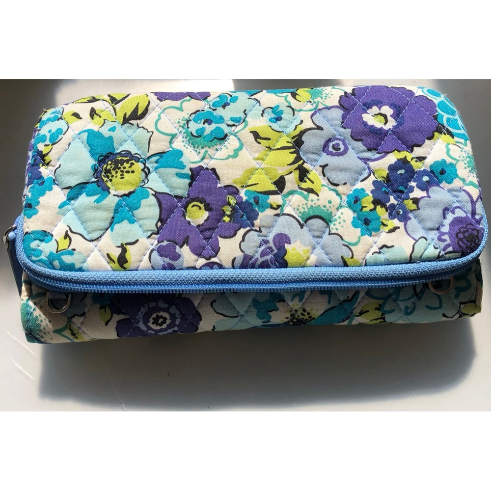Vera Bradley Retired Blueberry Blossoms Wristlet Wallet - Picture 7 of 9